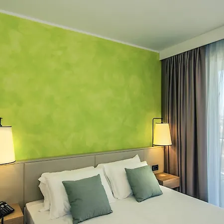 Mercure Hotel 4*